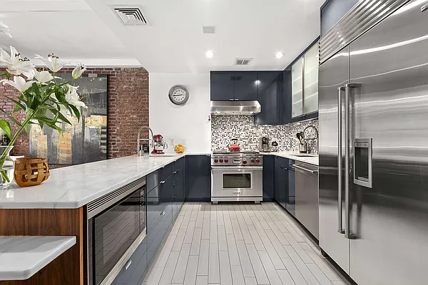 Rented by Compass | media 13