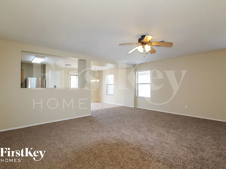 15552 W Port Au Prince Ln — Photo 4