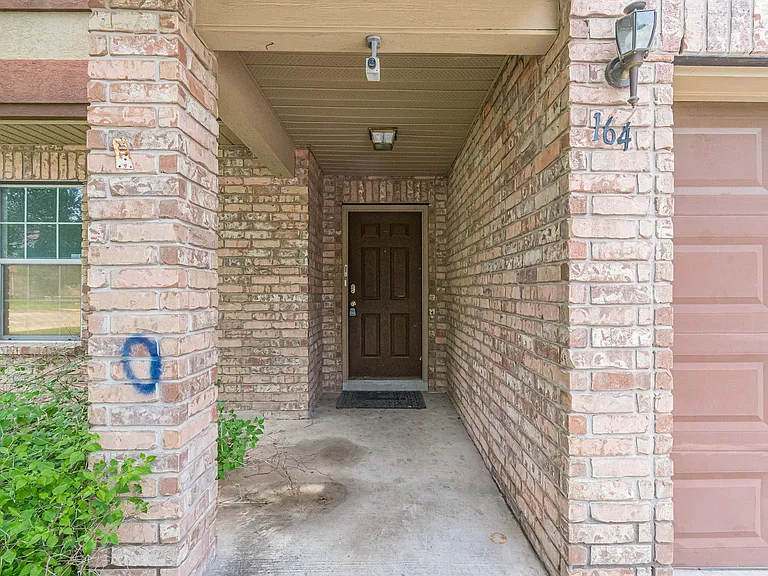164 Springtree Holw — Photo 3