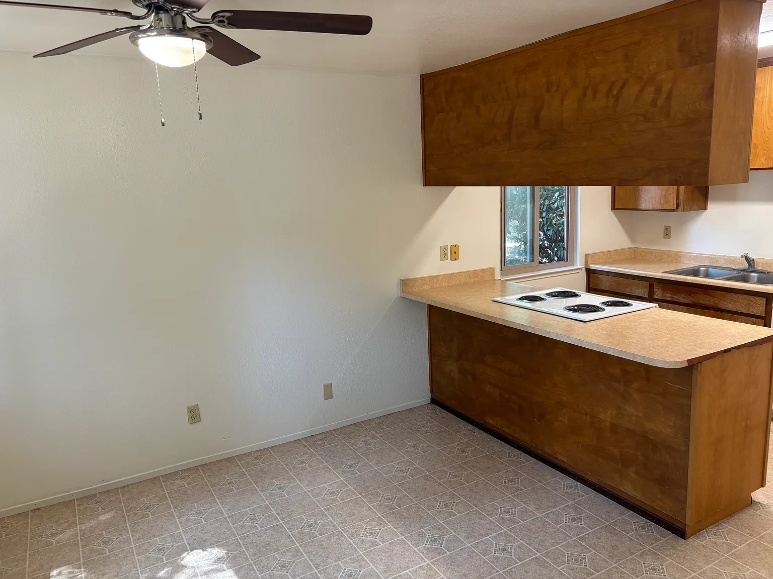 2 bed, 930 sqft, $1,195 — Photo 3