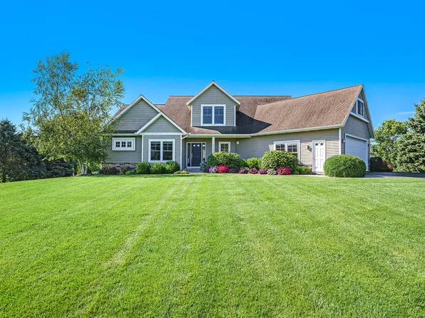 10184 Bingham St, Zeeland, MI 49464