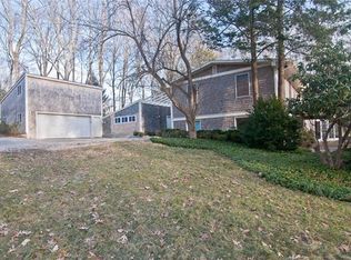 25 Pettit Ln, Pound Ridge, NY 10576