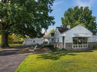 1727 Twin Oaks Dr, New Albany, IN 47150