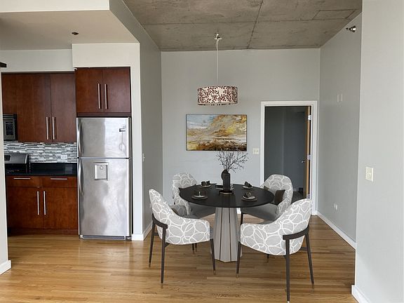5th image of 1720 S Michigan Ave APT 2401