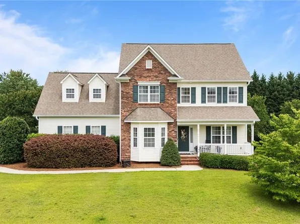 168 Redmeadow Dr, Advance, NC 27006