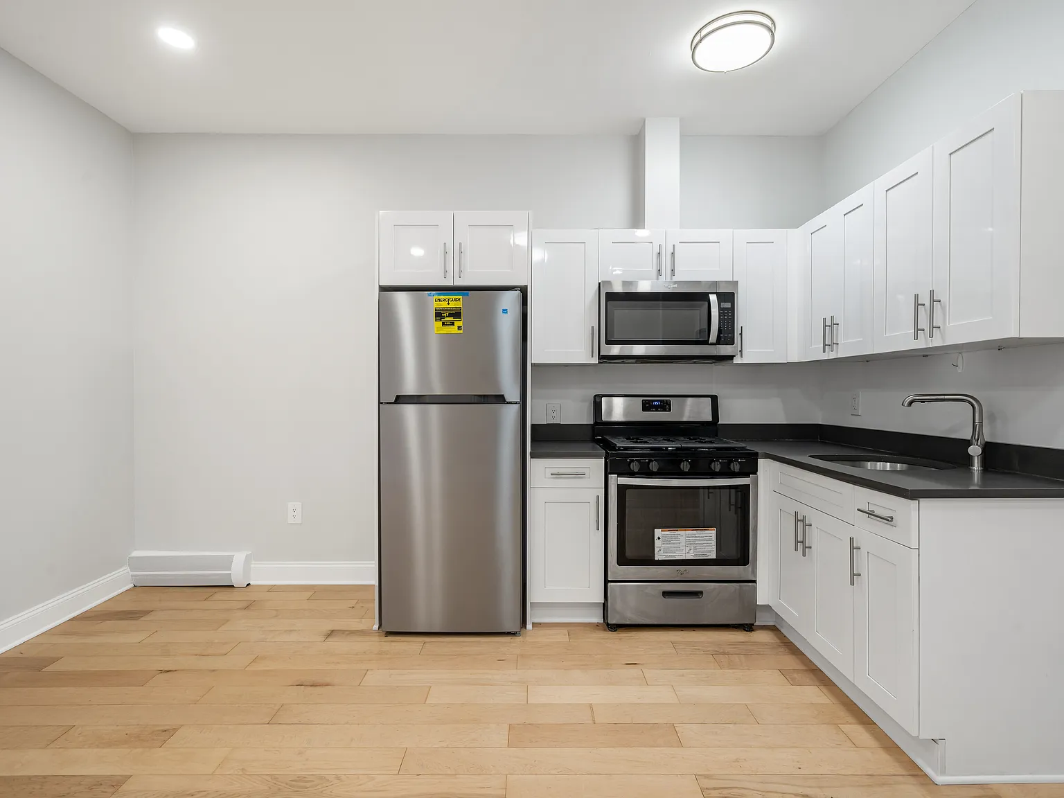 714 Seneca Avenue — Photo 3