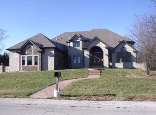 8S180 S Vine St, Burr Ridge, IL 60527