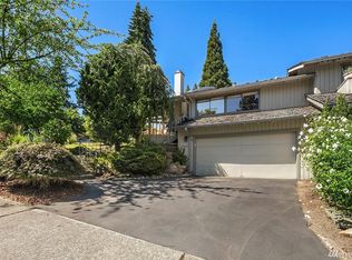 15704 NE 66th Pl, Redmond, WA 98052