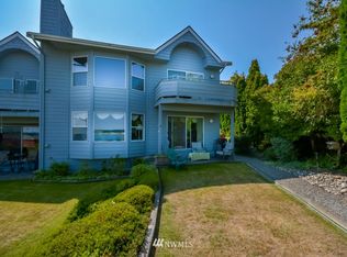 904 Alexander St #203, Coupeville, WA 98239