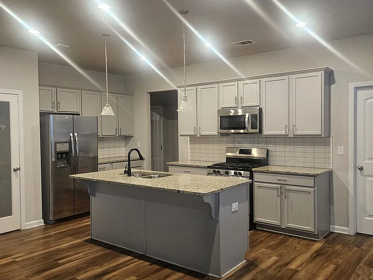 3263 Baylor Cir — Photo 8