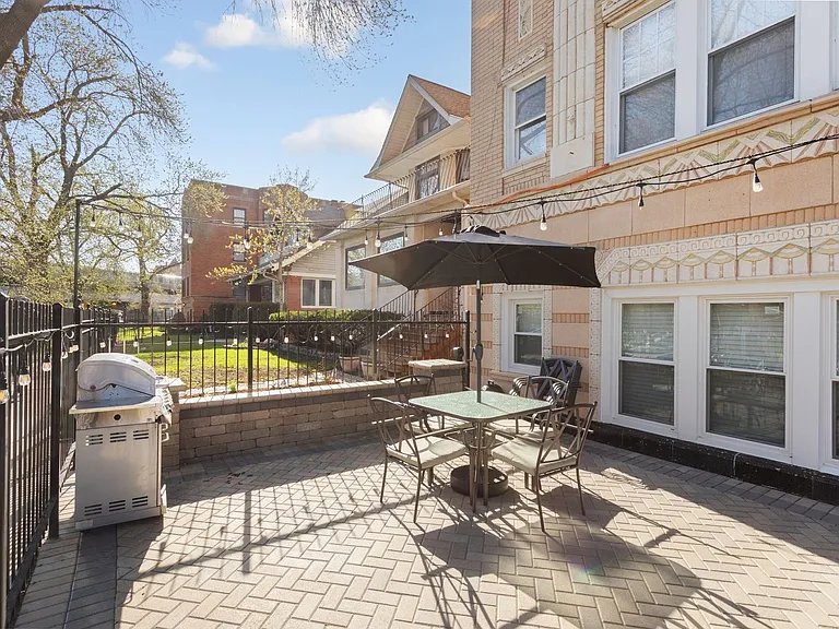 The 1521 Sherwin — Photo 29