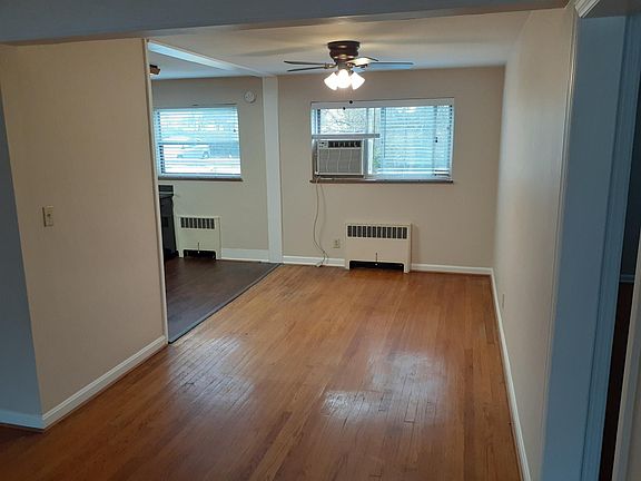 3rd image of 1494 Beacon St #2