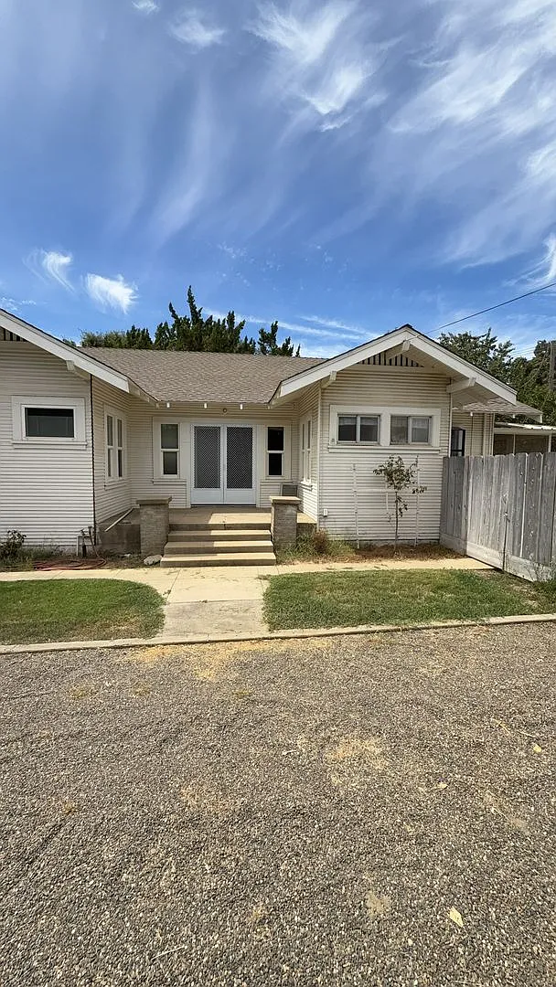 2619 Maze Blvd Modesto, CA 95358 — Photo 1