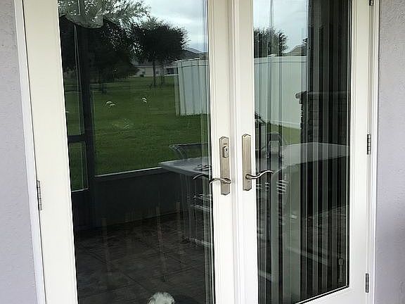 4th image of 4030 Greenleaf Dr
