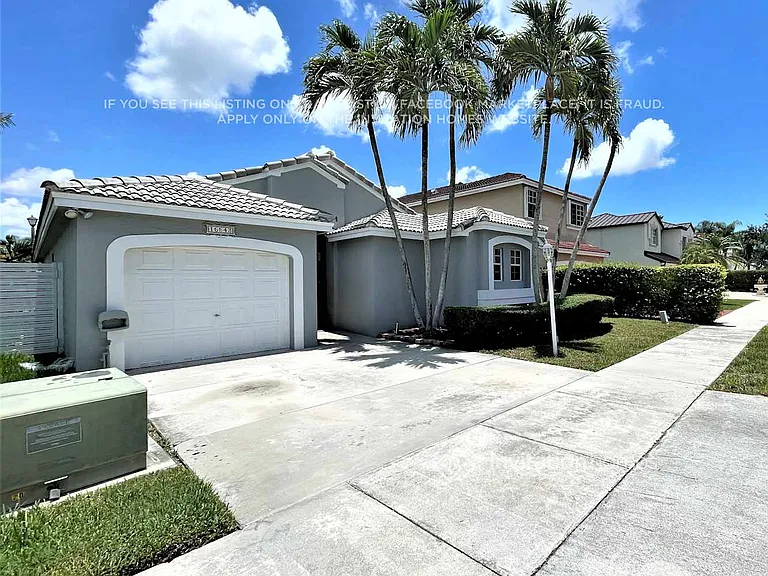 15543 SW 96th Ter — Photo 2