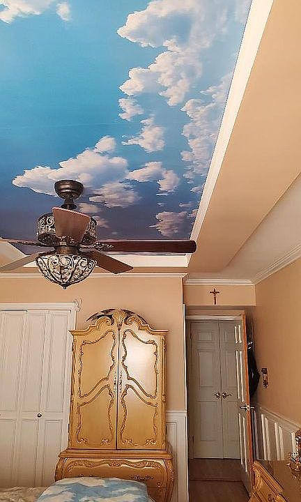 tray ceiling in bedroom 