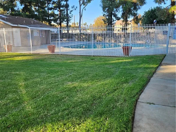 2410 N Towne Ave Unit 37, Pomona, CA 91767