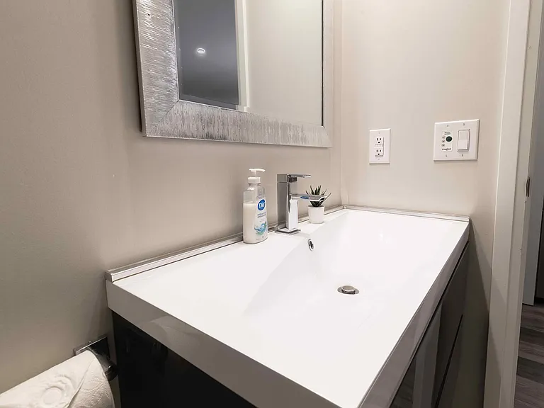 5971 Dorchester Rd — Photo 38