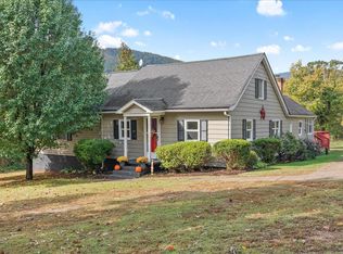 9771 Rockfish Valley Hwy, Afton, VA 22920