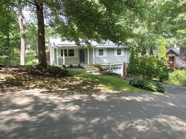 104 Rhododendron Trl, Beckley, WV 25801