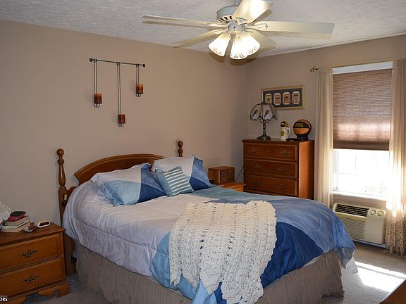 5th image of 1123 48th St APT 27