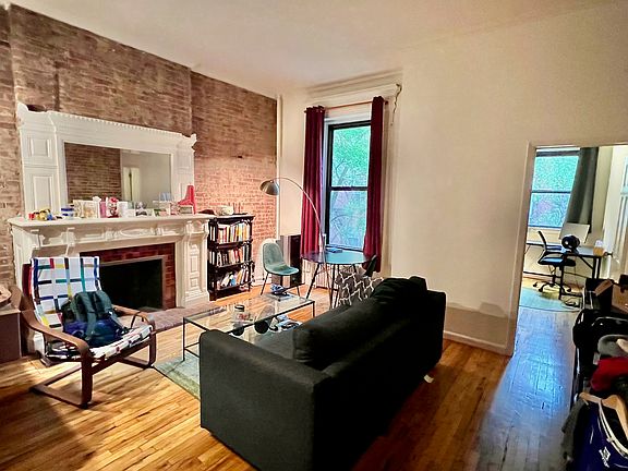2nd image of 62 W 84th St #2R