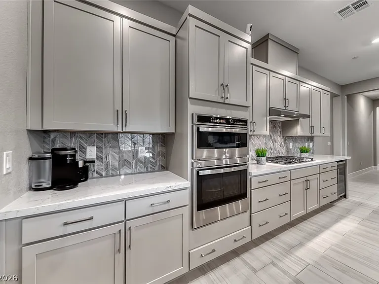 375 Portus Delphini Ct — Photo 15