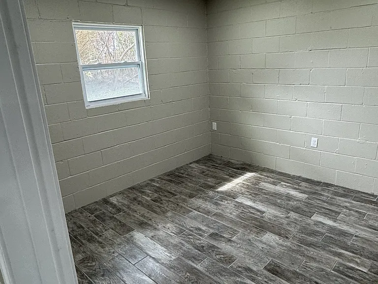1140 Church St #B — Photo 8