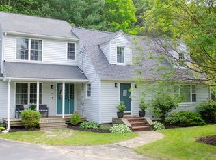 8 Dudley Rd, Sutton, MA 01590