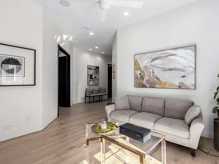 N 65th Pl — Photo 17
