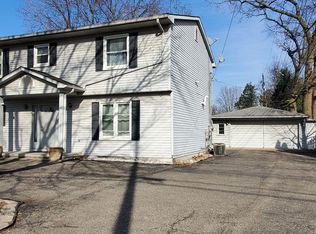 506 Decker Rd, Walled Lake, MI 48390