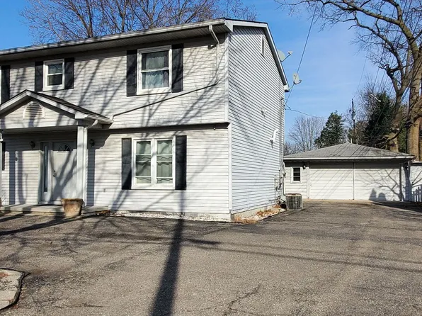 506 Decker Rd, Walled Lake, MI 48390