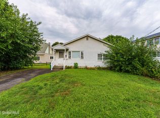 2483 Augustine Ave, Schenectady, NY 12306