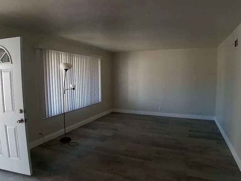 911 Palomino St — Photo 18