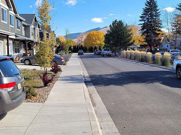 2nd image of 2437 Aspen Grv