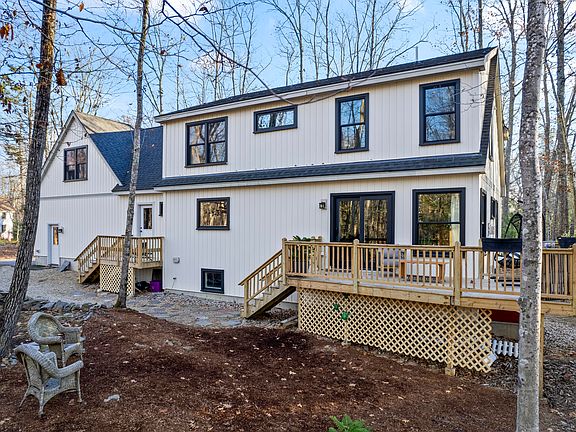 4th image of 12 Blueberry Lane