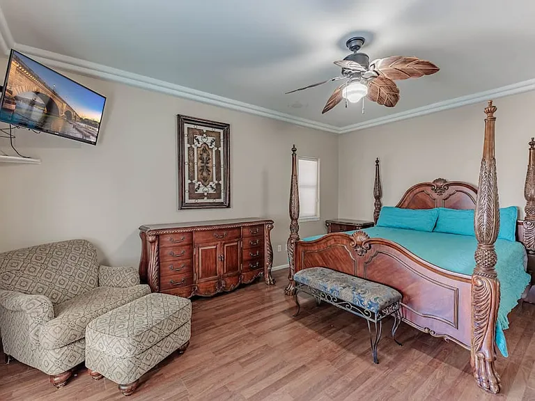 833 Paso Dr — Photo 5