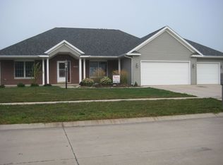 1803 S Orchard Dr, Mahomet, IL