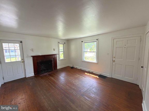 4th image of 127 Chapel Rd