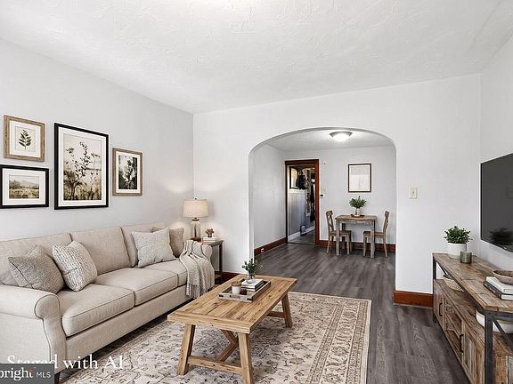 4th image of 115 Clover Ln