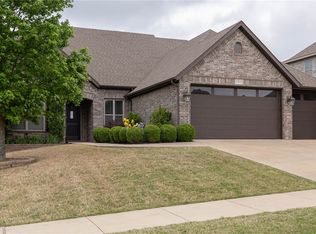 2513 S Horizon Blvd, Rogers, AR 72758