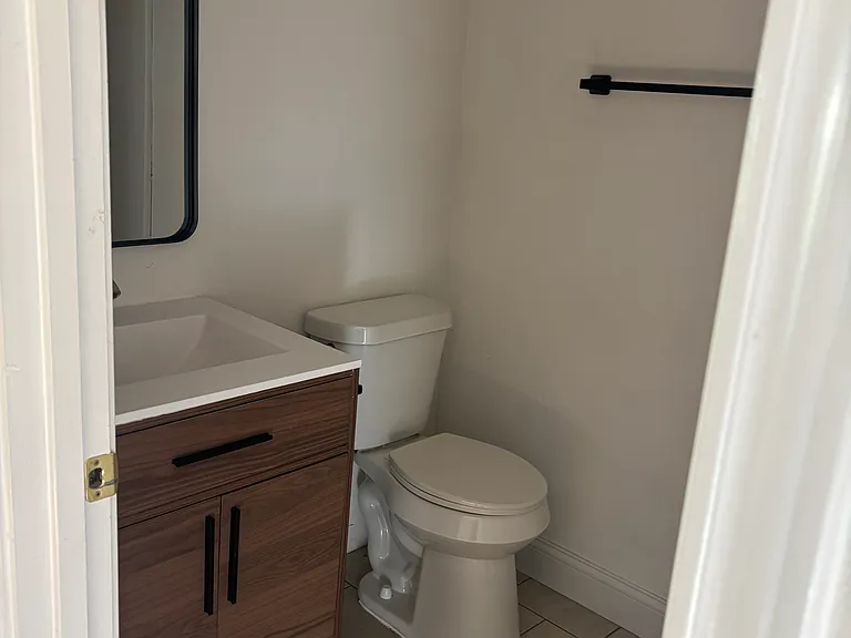 209 N Bishop St — Photo 15