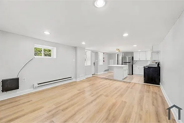 1873 E Tulpehocken St #L — Photo 6