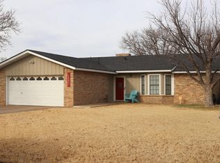 2901 Lometa Dr, Plainview, TX 79072