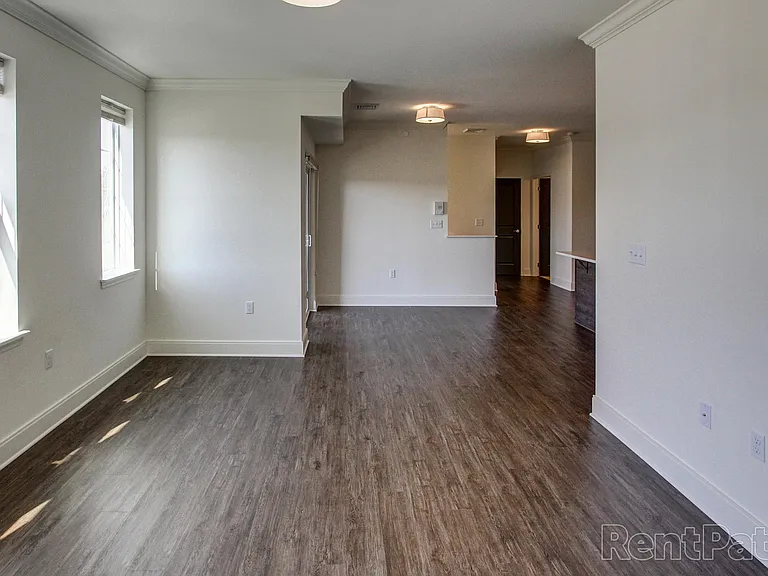 Liberty Pointe — Photo 18