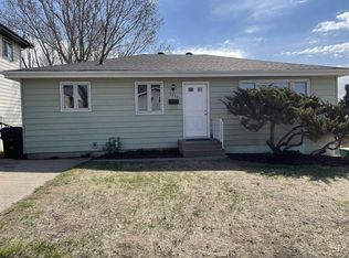 1211 N 18th St, Bismarck, ND 58501