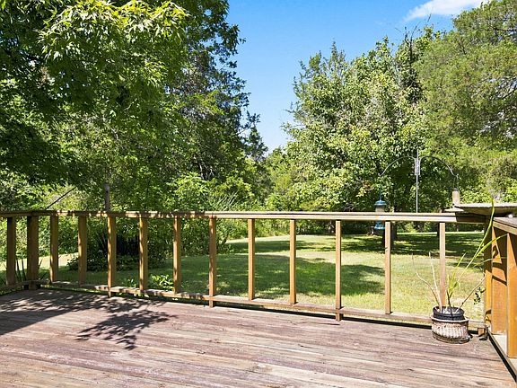 4th image of 1456 Sams Creek Rd