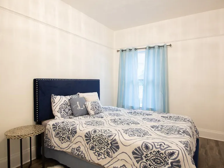 516 N Virgil Ave — Photo 5