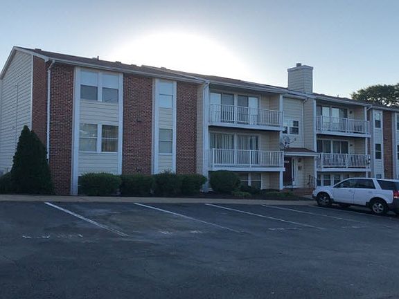 2nd image of 8408 Donovan Ct