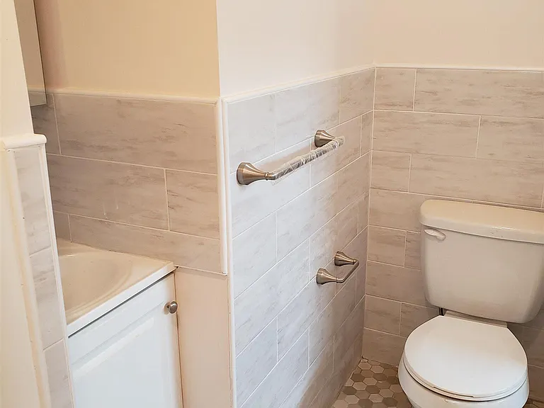 16 Marcella St #2 — Photo 10